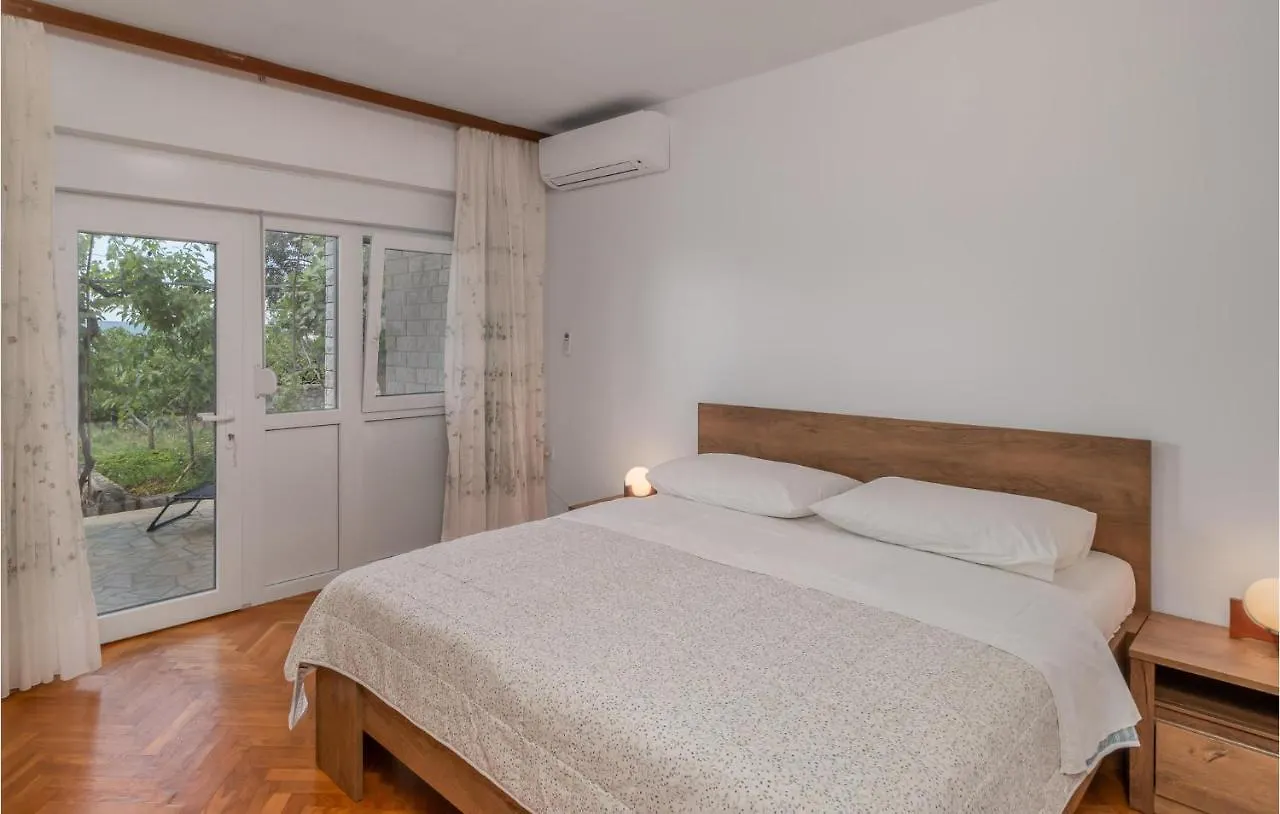 Stunning Apartment In Dramalj With Kitchen